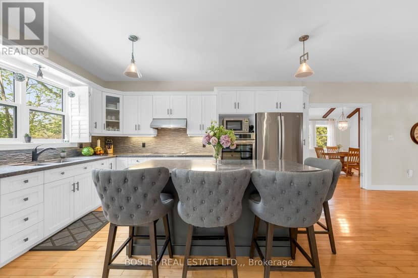 166 Lakeshore Road — photo 15 of 40