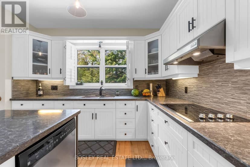 166 Lakeshore Road — photo 16 of 40