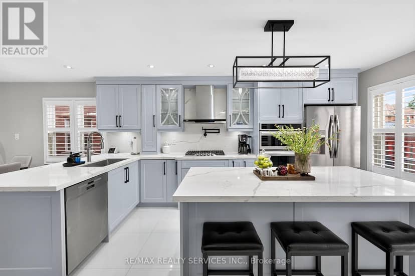 47 Twisted Oak Street — photo 15 of 40