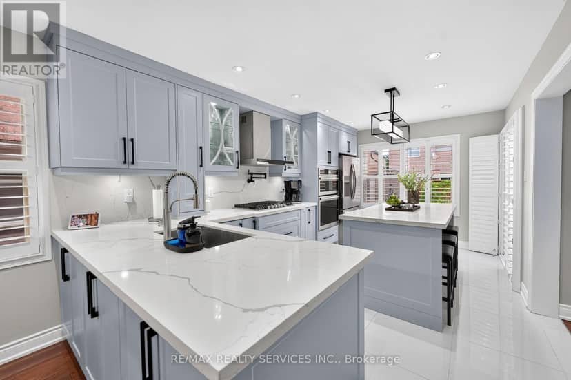 47 Twisted Oak Street — photo 16 of 40