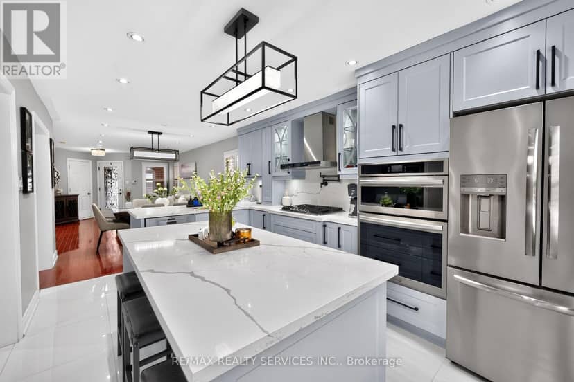 47 Twisted Oak Street — photo 17 of 40
