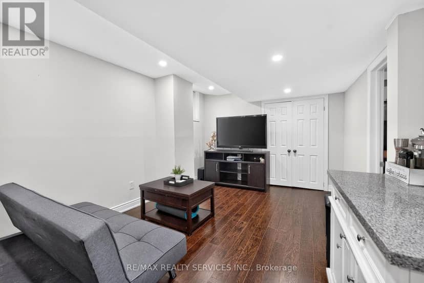 47 Twisted Oak Street — photo 39 of 40