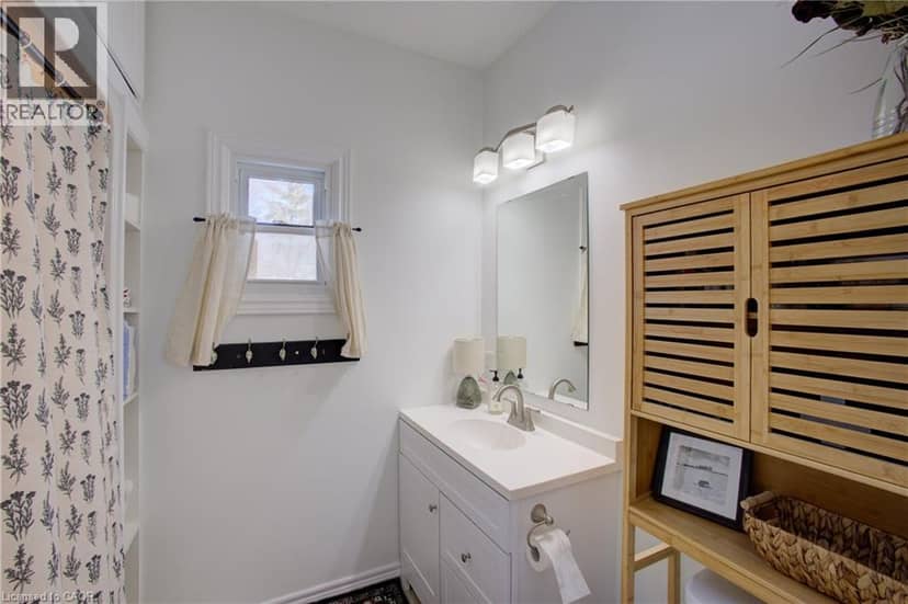 101 JOHN Street E — photo 19 of 36
