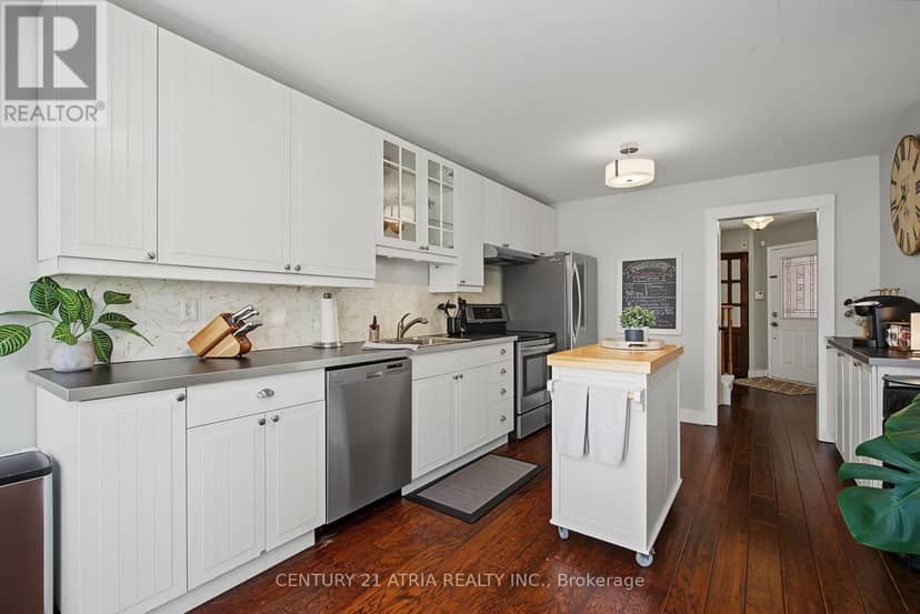 6 Burnham Boulevard — photo 14 of 38
