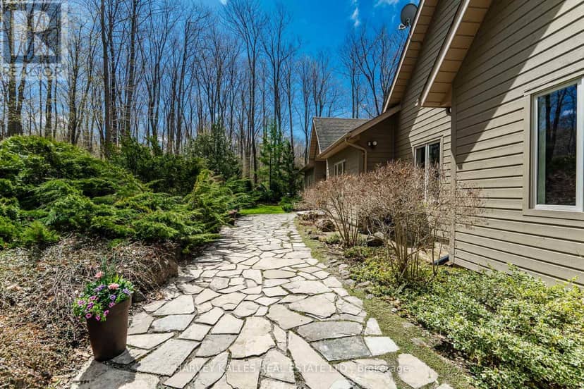 20 Nippissing Ridge Road — photo 9 of 40