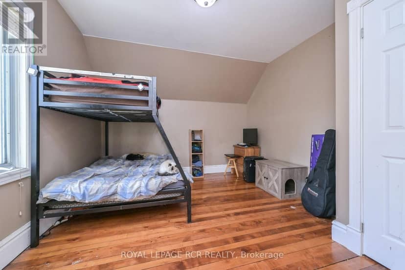 103 Amaranth St E — photo 23 of 38