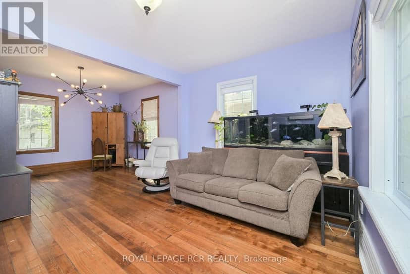 103 Amaranth St E — photo 14 of 38