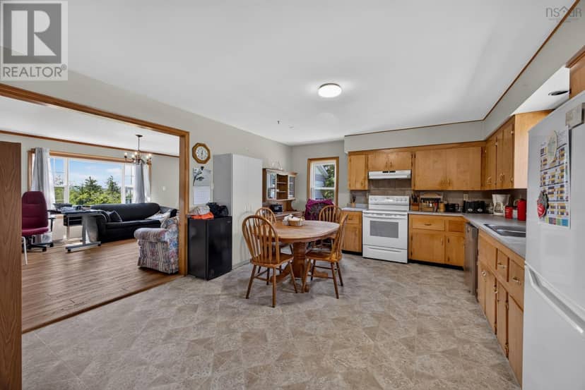 2088 MALAGASH Road — photo 3 of 25