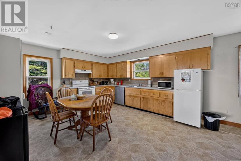 2088 MALAGASH Road — photo 4 of 25