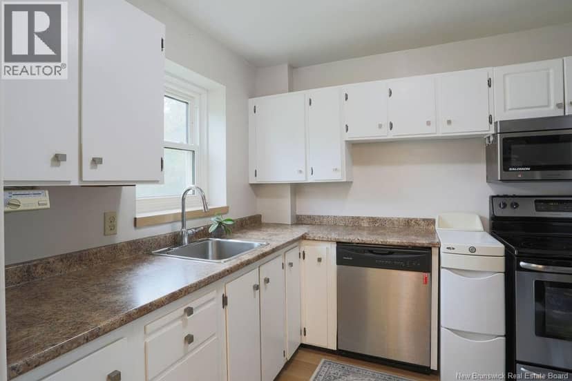 2865 Rothesay Road Unit# 2 — photo 3 of 35