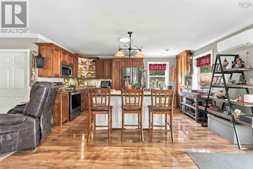 484 Gilberts Lane — photo 15 of 40
