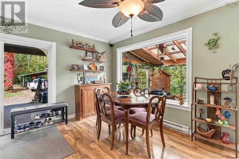 484 Gilberts Lane — photo 17 of 40