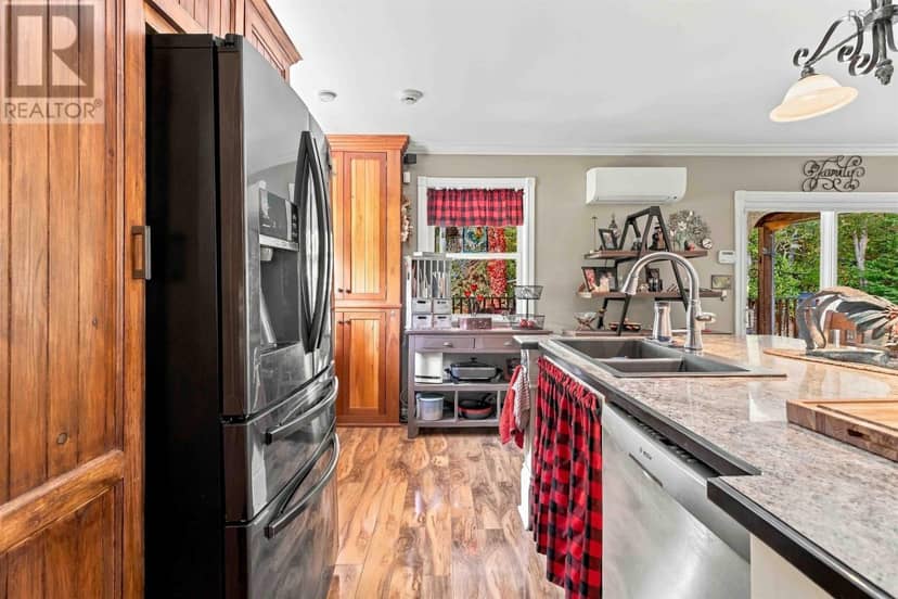 484 Gilberts Lane — photo 16 of 40
