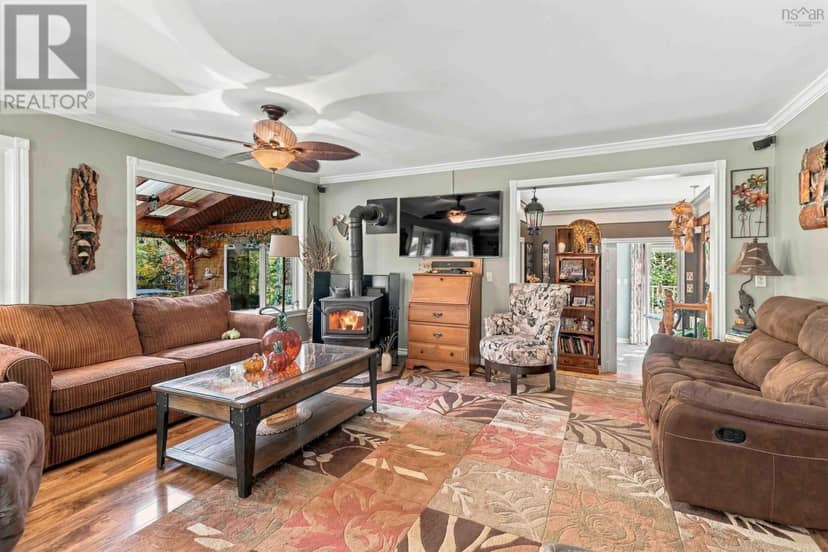 484 Gilberts Lane, Maplewood, photo 7