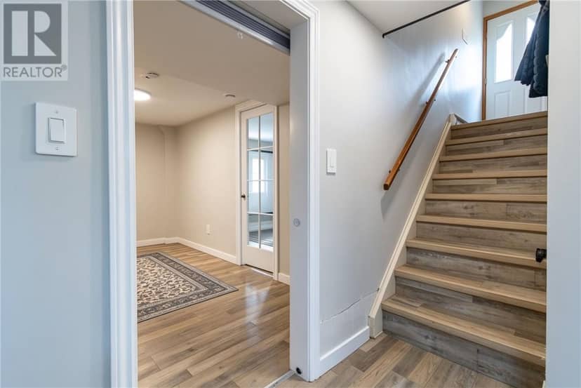 836 Prete Street — photo 18 of 34