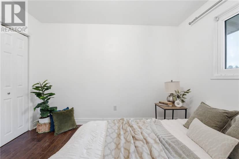 836 Prete Street — photo 18 of 35