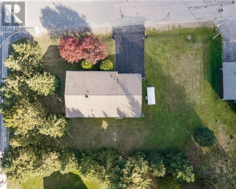 2979 Stanley Street — photo 25 of 32