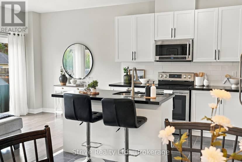 18 Bud Doucette Court, Uxbridge, photo 8