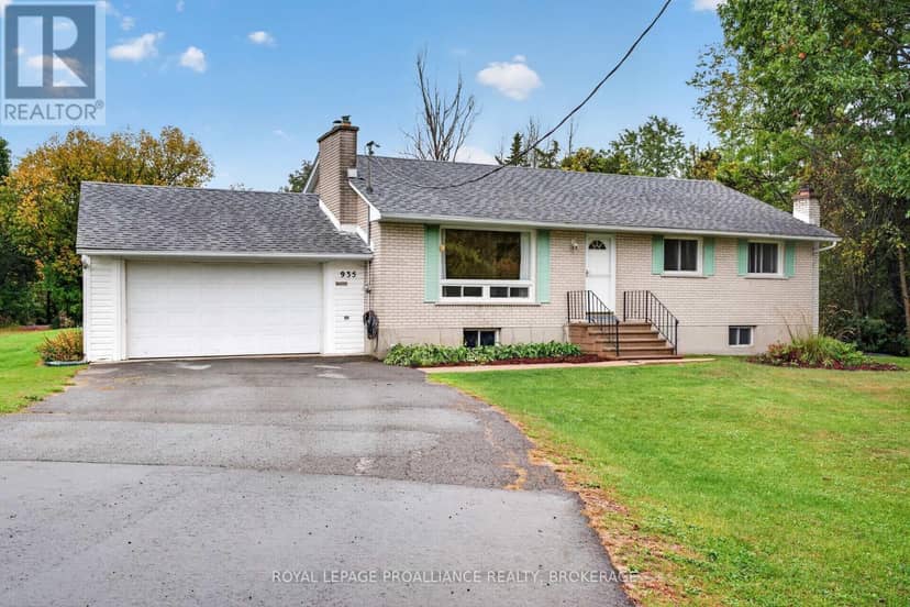 935 McKnight Road, Kingston