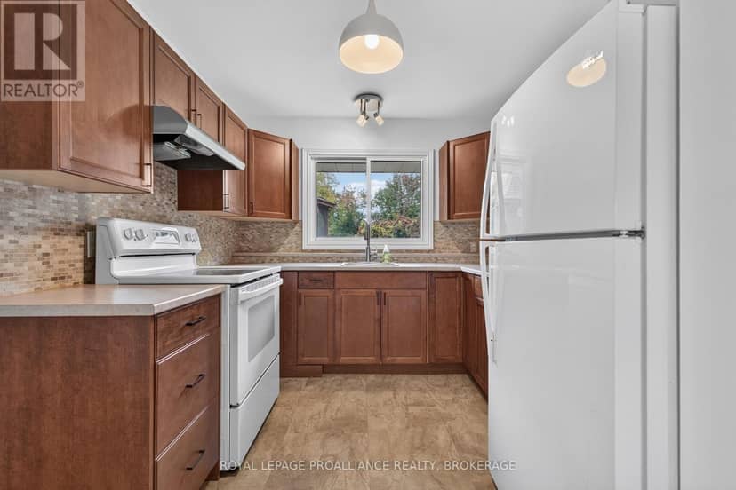 935 McKnight Road — photo 10 of 40