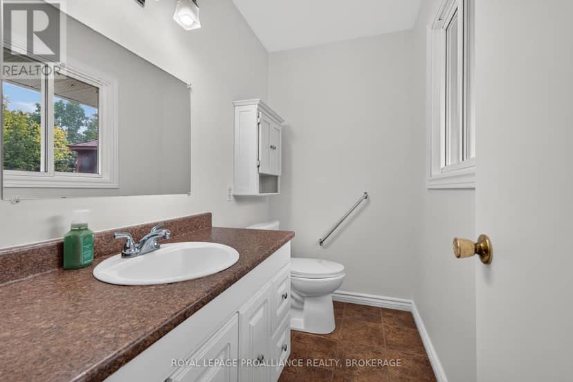 935 McKnight Road — photo 13 of 40