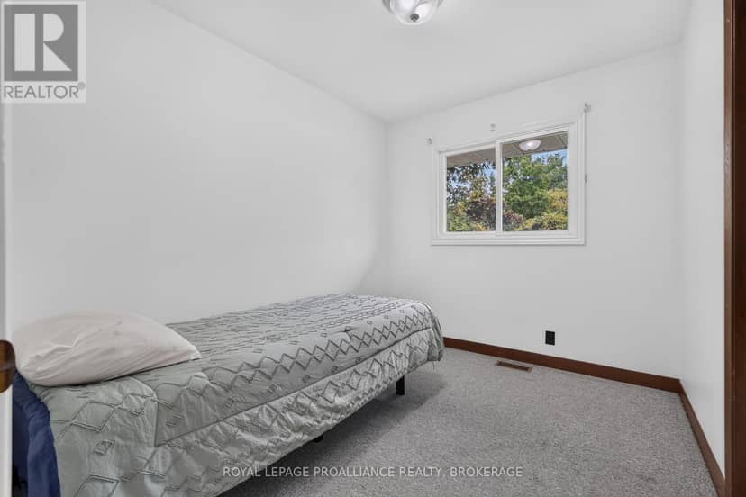935 McKnight Road — photo 14 of 40