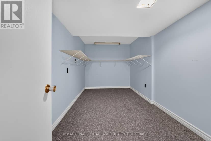 935 McKnight Road — photo 23 of 40