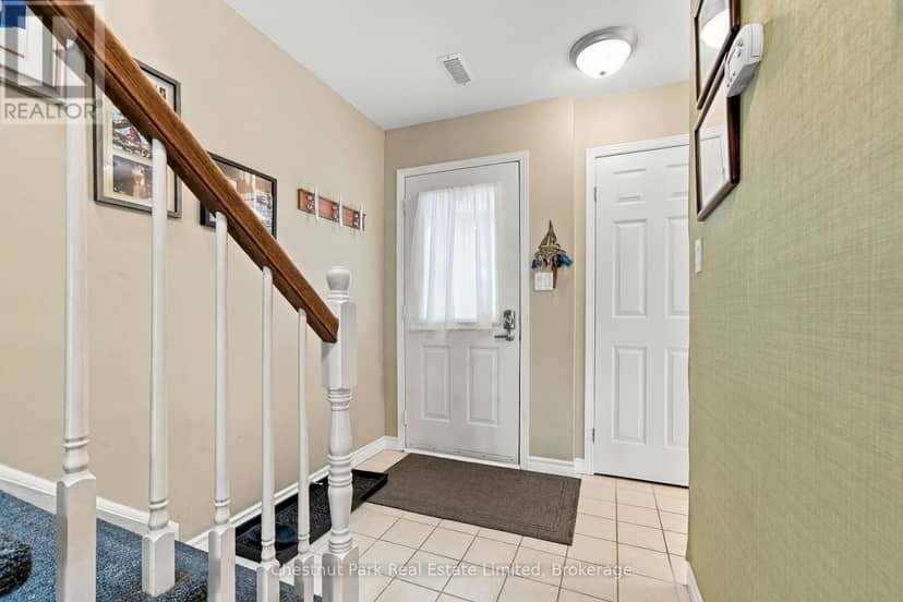15 - 1 Mortimer Street, Prince Edward County, photo 3