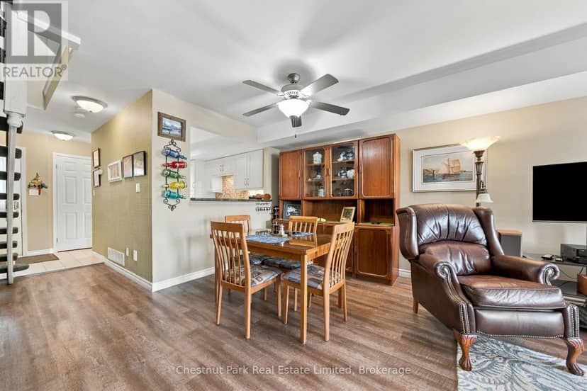 15 - 1 Mortimer Street, Prince Edward County, photo 6