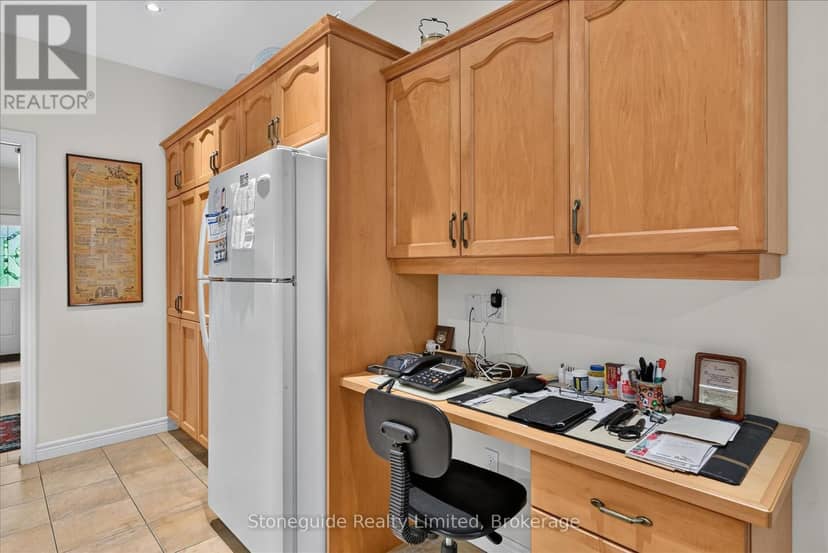761 Cedarhurst Drive — photo 13 of 40