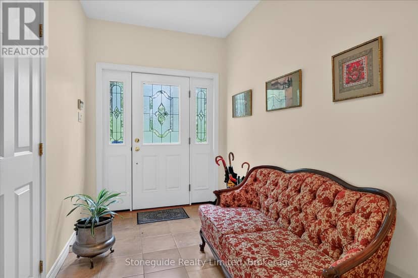 761 Cedarhurst Drive, Selwyn, photo 6