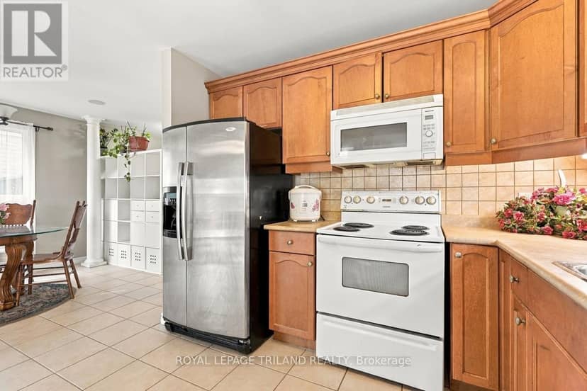 1426 Mickleborough Drive — photo 13 of 37