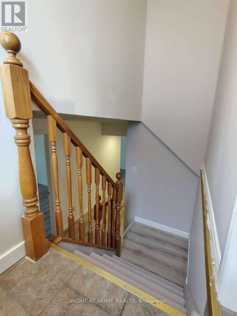 78 Olympic Crescent — photo 19 of 39
