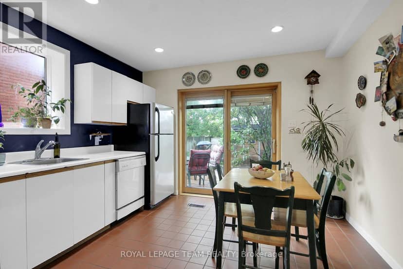 197 Pretoria Avenue — photo 13 of 38