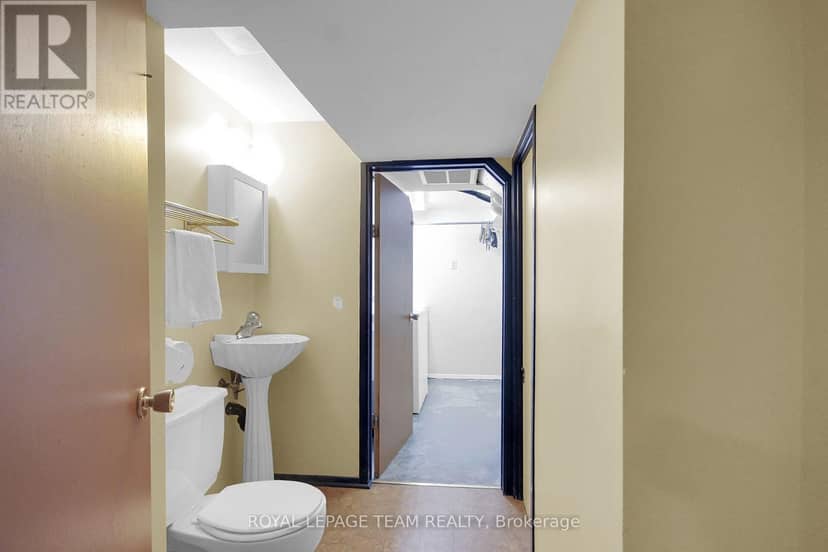 197 Pretoria Avenue — photo 33 of 38