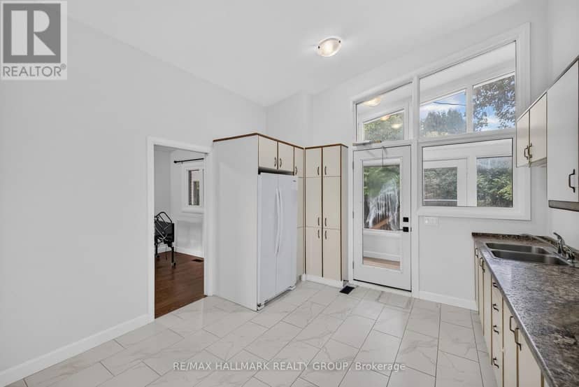 114 Meadowlands Drive W — photo 18 of 40