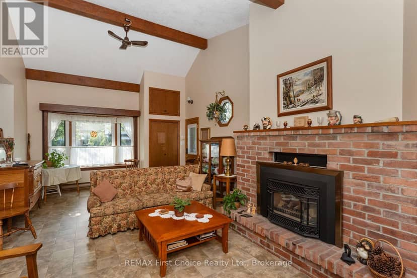 160 Whalen Street — photo 11 of 40