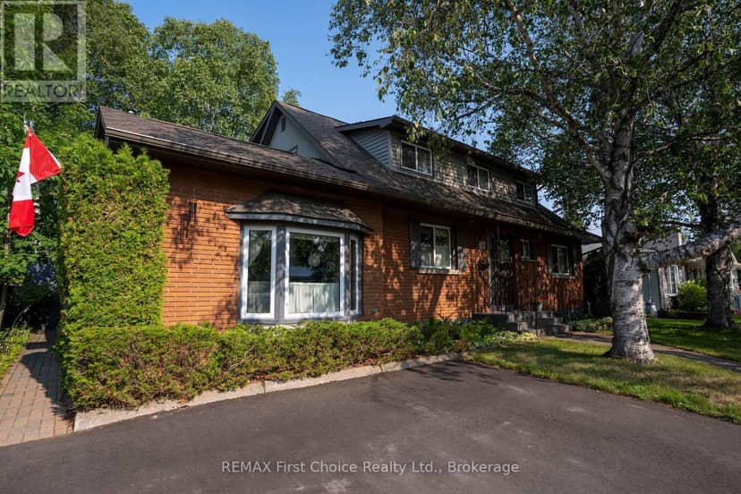 160 Whalen Street, Thunder Bay, photo 2