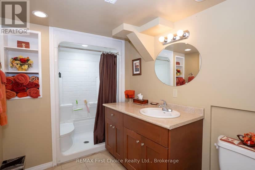 160 Whalen Street — photo 38 of 40