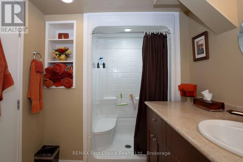 160 Whalen Street — photo 39 of 40