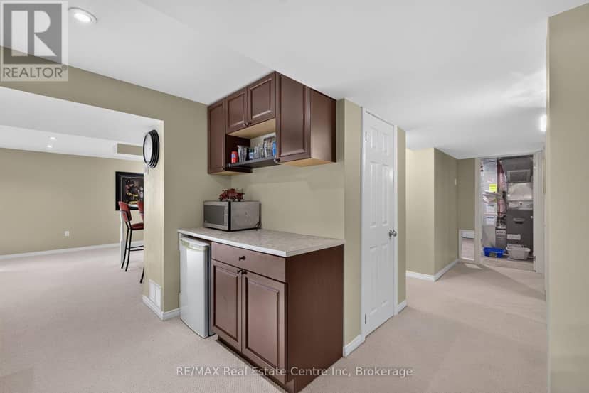 117 Hayward Court — photo 32 of 40