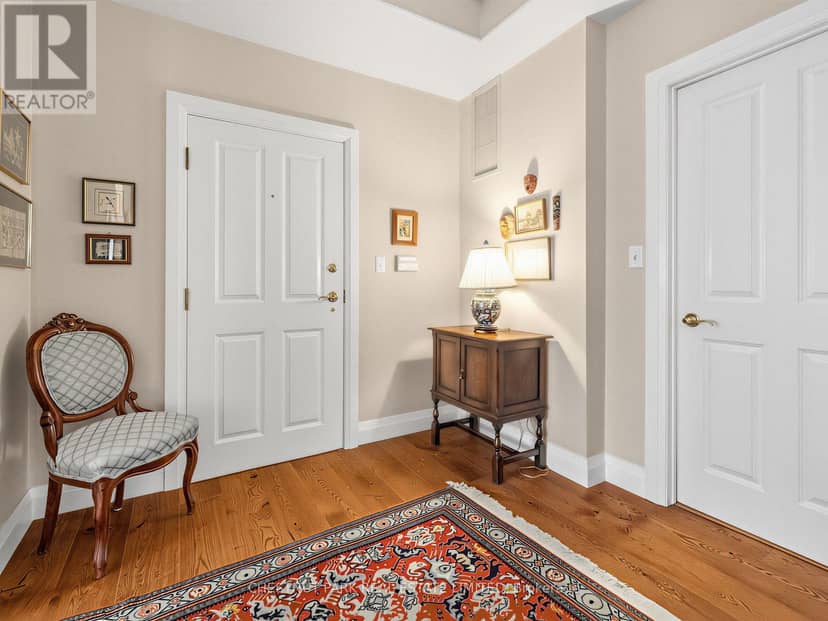 104 - 21 Shaftesbury Avenue, Toronto, photo 2