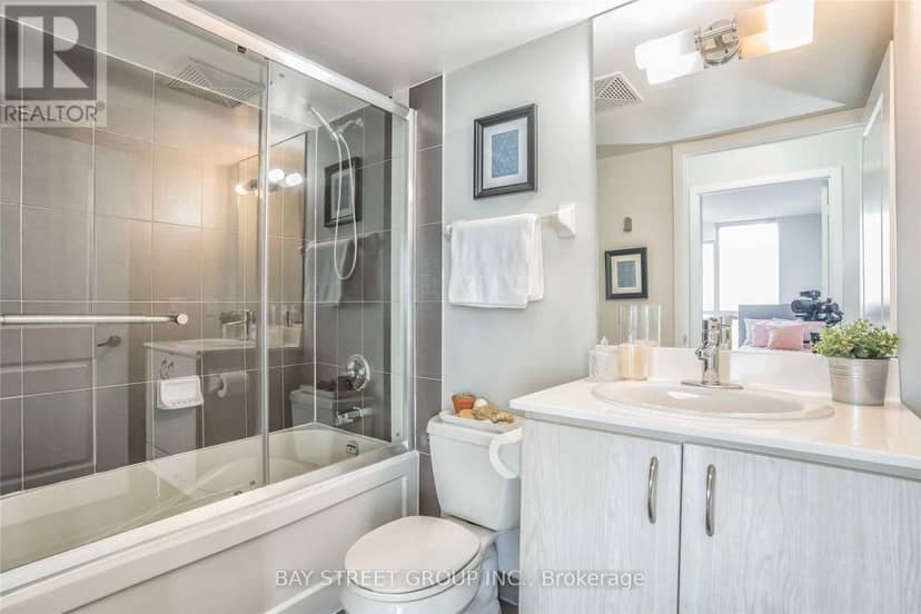 2207 - 5791 Yonge Street, Toronto, photo 7