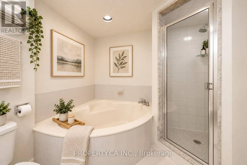 1001 - 25 Maitland Street W — photo 14 of 23