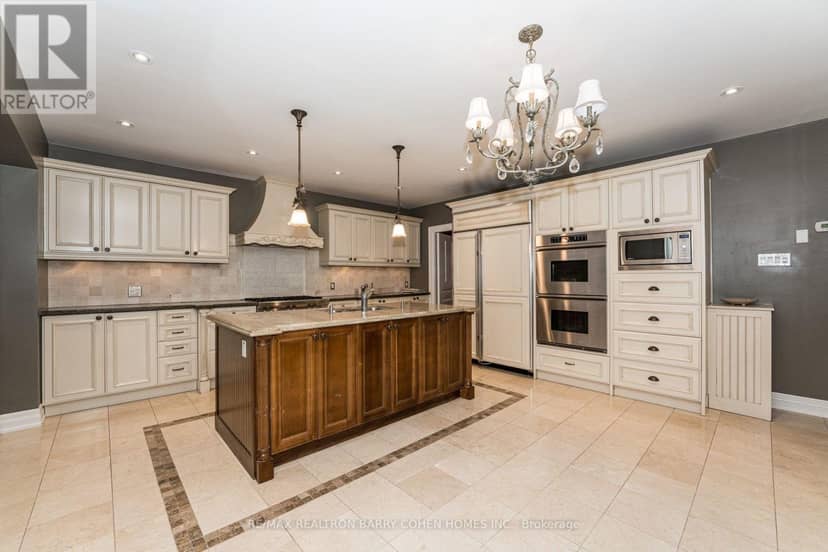 28 Dunvegan Road — photo 11 of 38