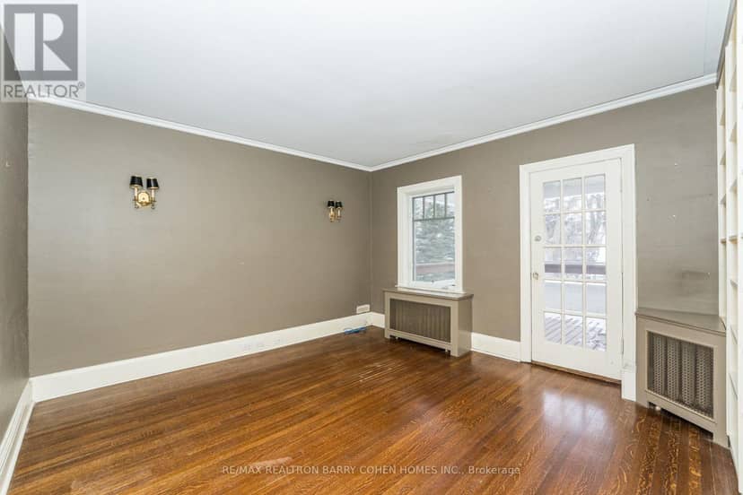 28 Dunvegan Road — photo 21 of 38