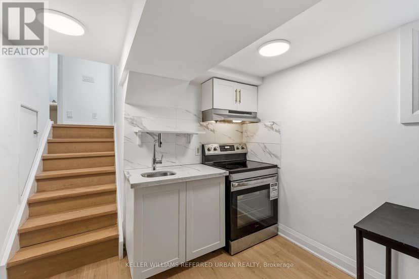27 Christine Crescent — photo 33 of 40