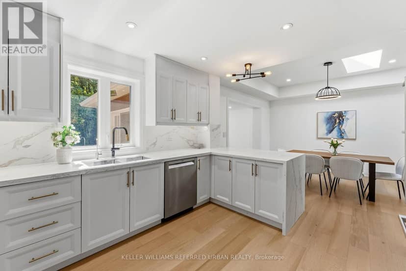 27 Christine Crescent, Toronto, photo 5