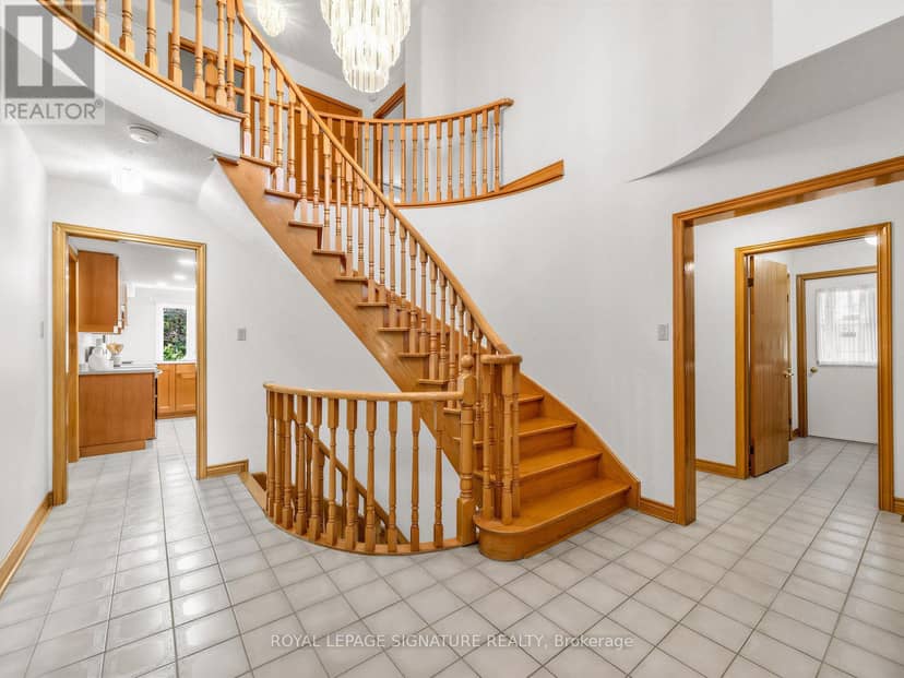 30 Invermarge Drive, Toronto, photo 4