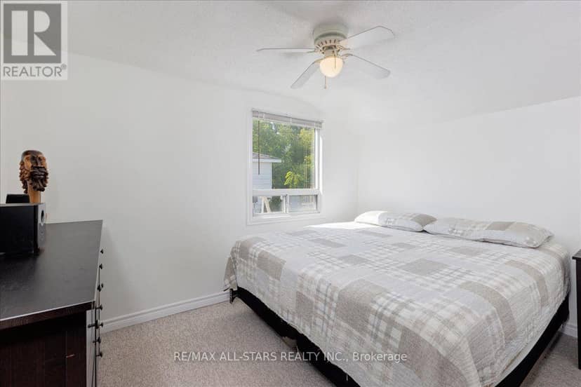 27182 Woodbine Avenue — photo 12 of 36